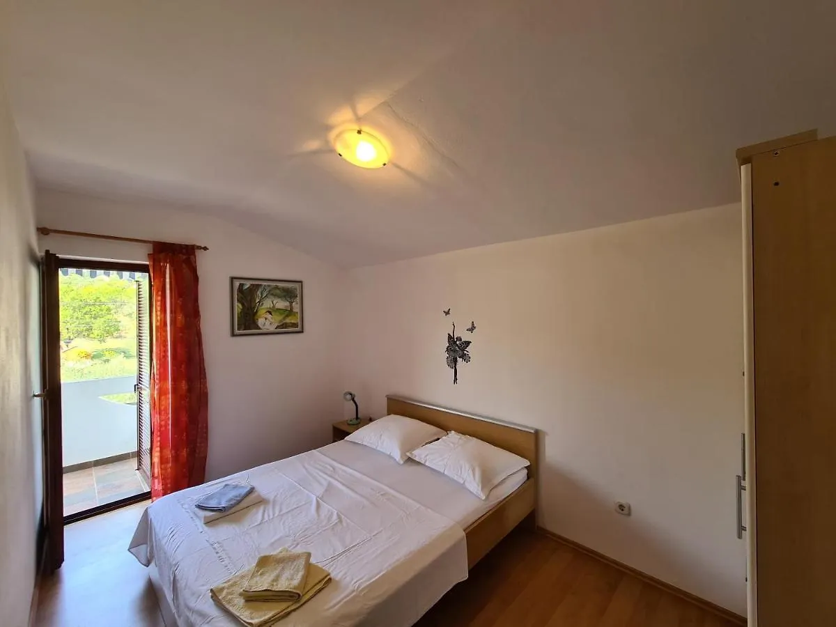 Apartmani Cosic Ante Dobropoljana 0*,  Croatia