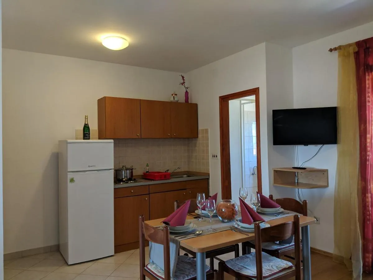 Apartmani Cosic Ante Dobropoljana Apartment