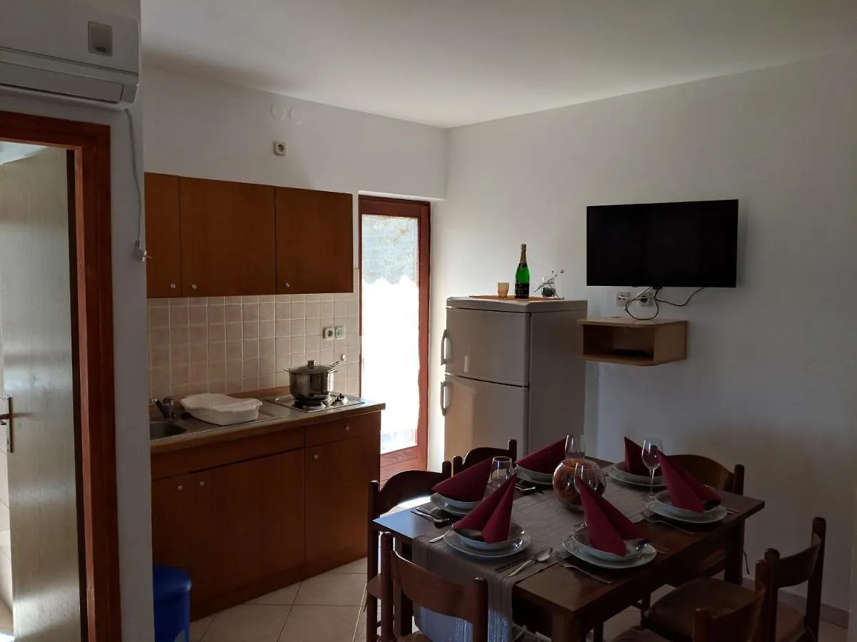 Apartmani Cosic Ante Dobropoljana